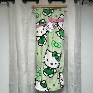 Hello Kitty Green Throw Blanket
